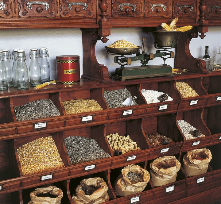Genève Campagne : Très belle épicerie-tea room à vendre