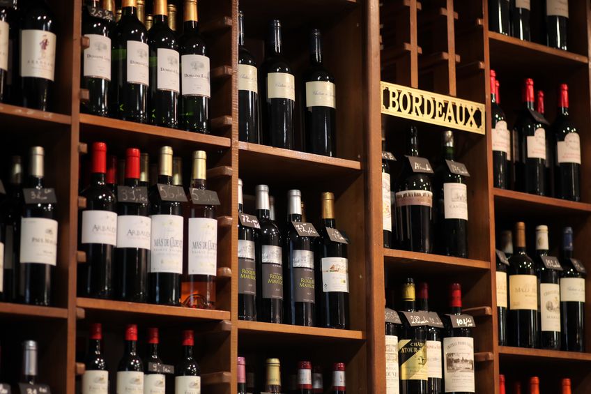 Suisse Romande : Entreprise d'importation et de distribution de vins, à remettre.