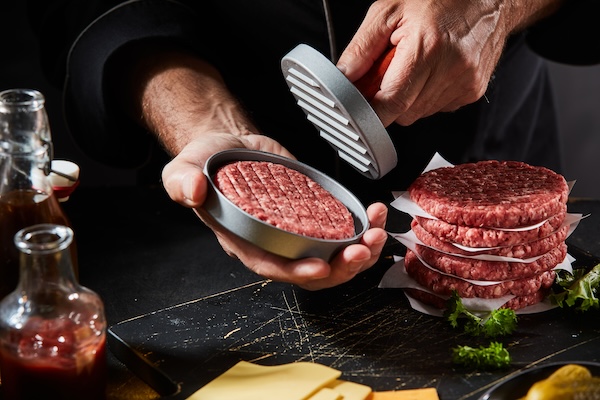 VERBIER : MAGNIFIQUE BOUCHERIE / ÉPICERIE À REMMETRE